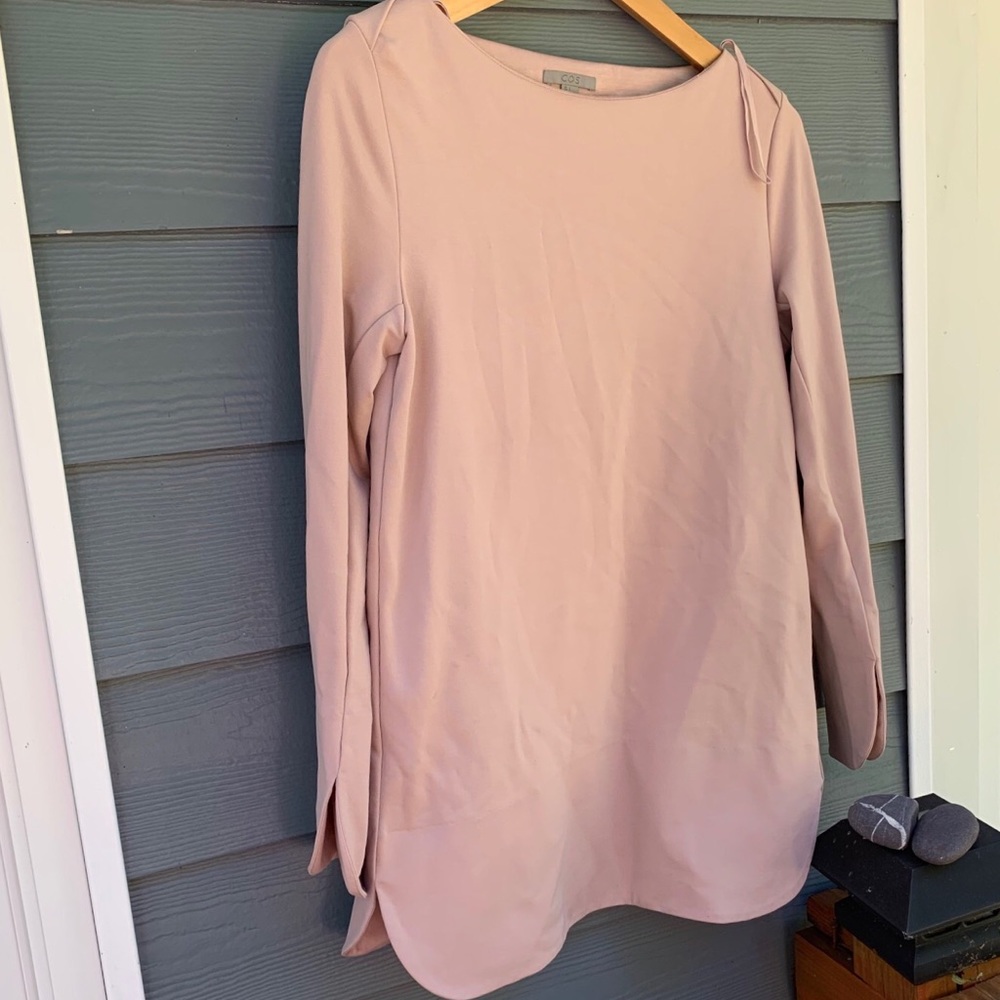 COS TOP. VERY CLASSY AND COMFORTABLE.
